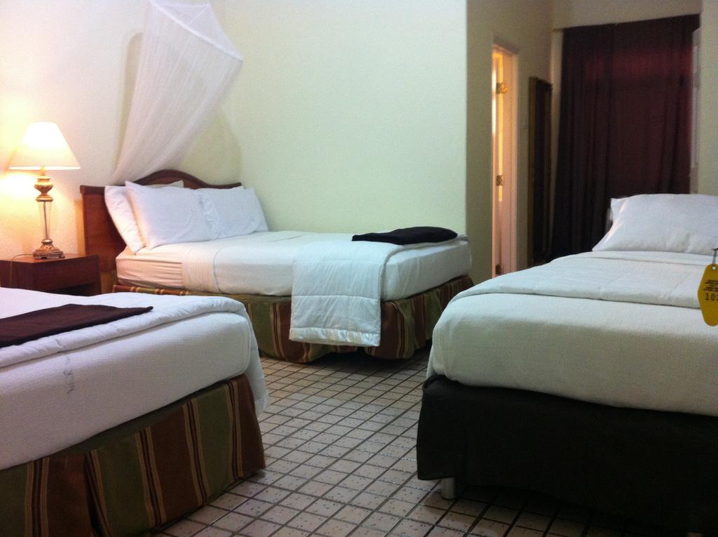 Executive Airport Hotel Entebbe Ruang foto