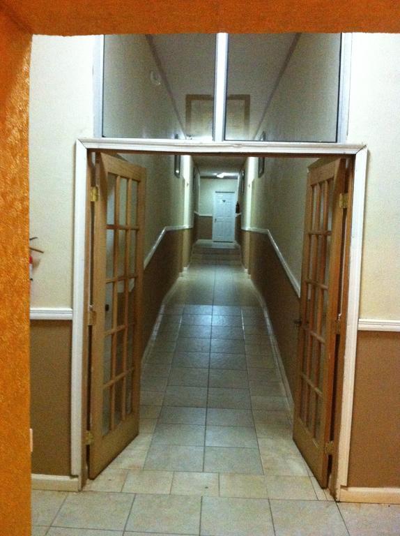 Executive Airport Hotel Entebbe Bagian luar foto