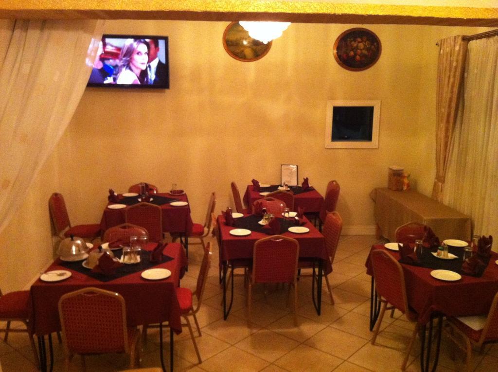 Executive Airport Hotel Entebbe Bagian luar foto