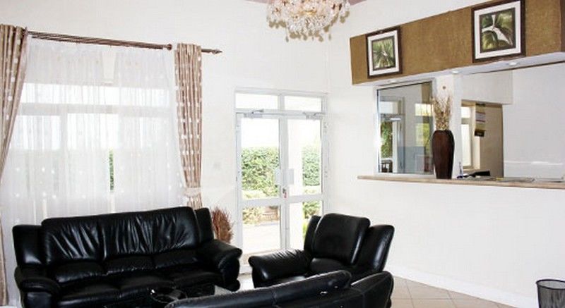 Executive Airport Hotel Entebbe Bagian luar foto