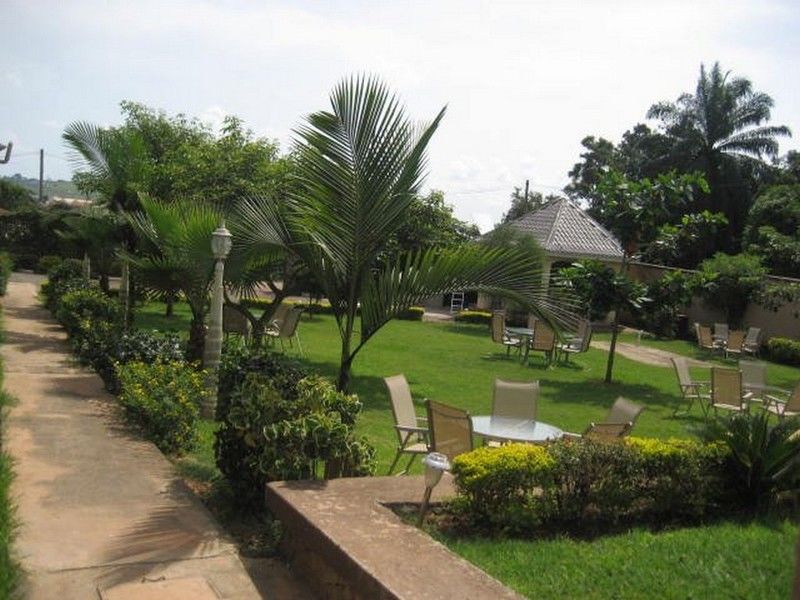 Executive Airport Hotel Entebbe Bagian luar foto