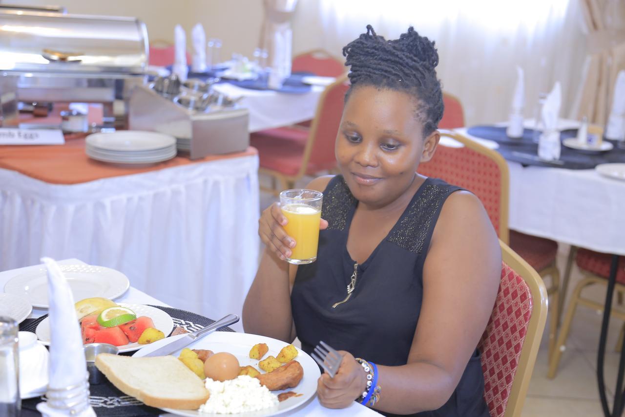 Executive Airport Hotel Entebbe Bagian luar foto