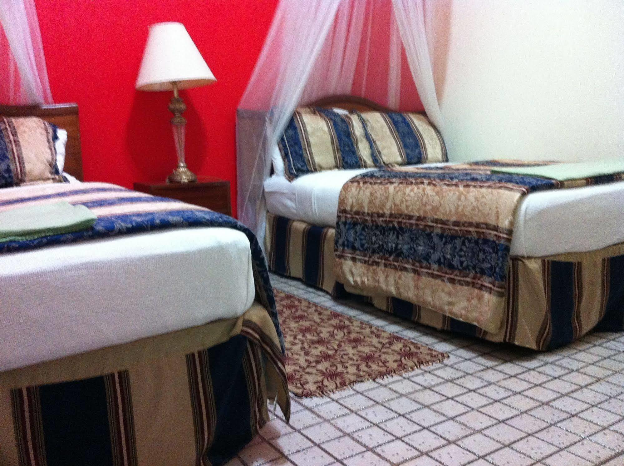 Executive Airport Hotel Entebbe Bagian luar foto