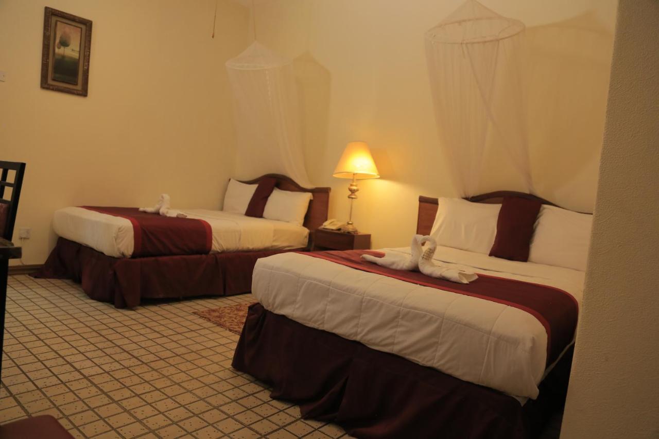 Executive Airport Hotel Entebbe Bagian luar foto