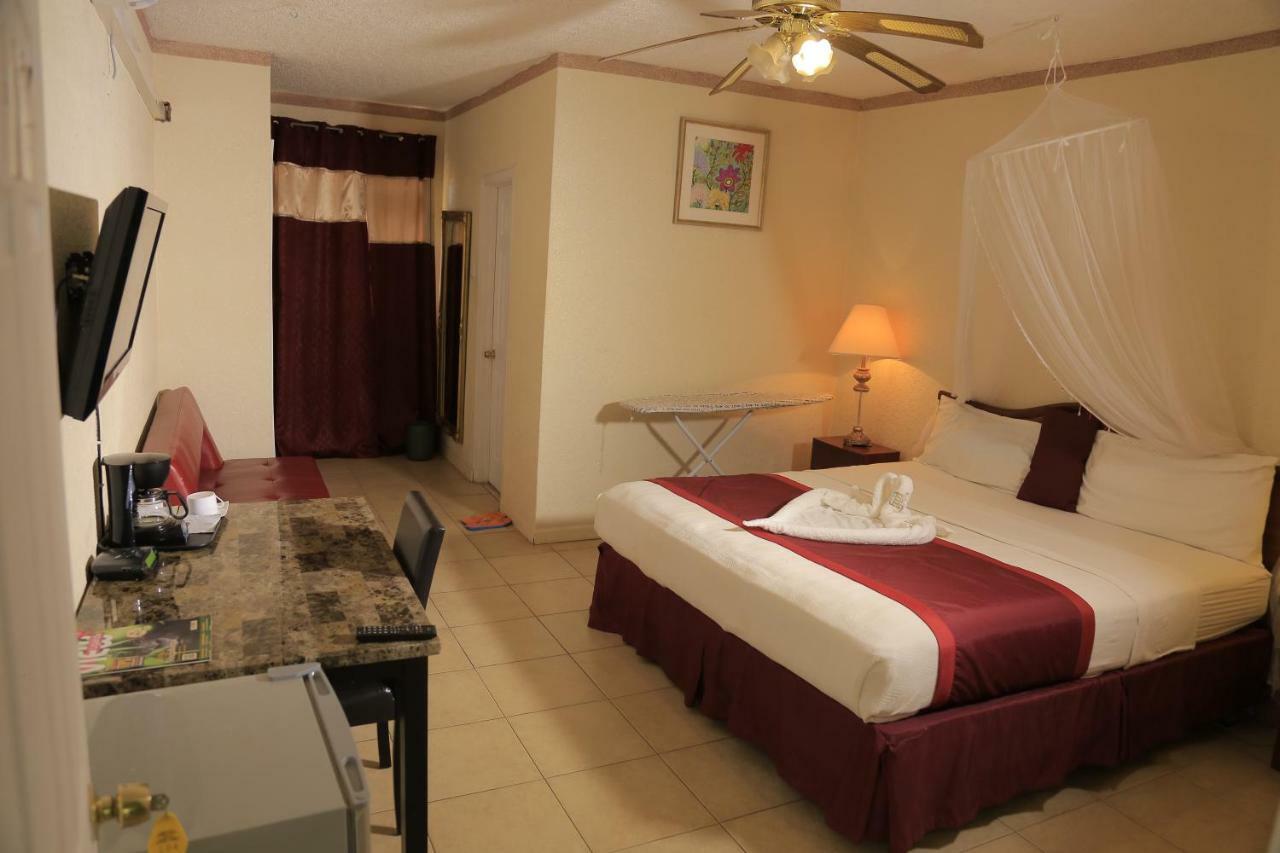Executive Airport Hotel Entebbe Bagian luar foto